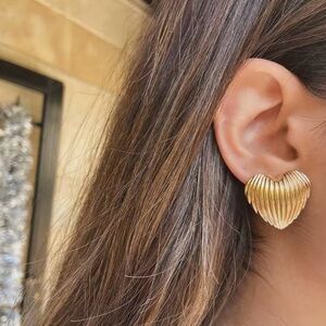 18k Gold Plated Texture Heart Stud Earrings